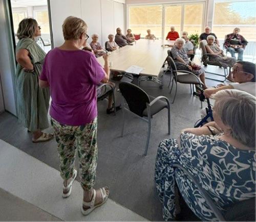 les personnes de la résidence pendant la canicule