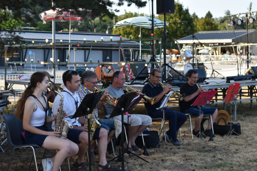 Musiciens d'une formation de l'Harmonie, les cuivres